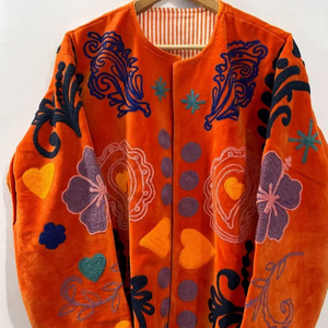Veste en velours brodée à la main, style Suzani, motif floral bohème, veste en velours brodée - Product Image 1