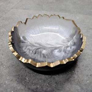 Bandeja de Servir Hecha a Mano con Selenita y Pirita Pintada a Mano, con Borde Dorado y Color Personalizado - Product Image 5