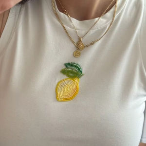 Top de fiesta bordado con cuentas para mujer, top de lujo con cuentas hechas a mano y detalles de bordado artístico. - Product Image 1