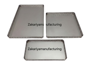 Ensemble de plateaux de service rectangulaires en acier inoxydable découpés au laser - Plateaux de rangement décoratifs en métal pour hôtel, maison et décoration de mariage - Product Image 1