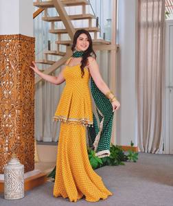 Traje Anarkali de Algodón con Puntos Amarillos para Mujer, con Dupatta Verde, Corte Holgado, Largo hasta el Suelo, Estilo Tradicional Indio-Pakistaní - Product Image 1