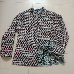 Veste matelassée réversible en coton pour femme, motif floral fait main, légère, vente en gros fabricant Inde - Product Image 3