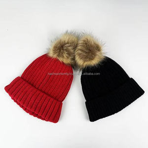 Bonnet en tricot uni tendance de haute qualité pour jeunes, avec pompon en fourrure de lapin, logo personnalisé, bonnet doux - Product Image 6