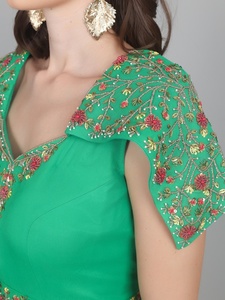 Mono de fiesta para mujer con cuentas, de diseño nuevo y calidad premium, disponible a precio de mayorista del exportador. - Product Image 2