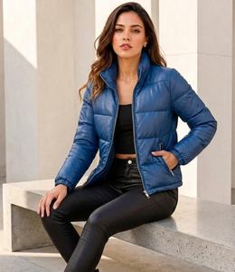 Veste courte d'hiver pour femme en cuir PU matelassé bleu, col montant, manches longues, fermeture éclair, coupe-vent - Product Image 1