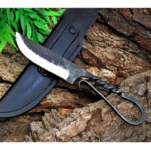 Cuchillo Medieval Premium Hecho a Mano, Estilo Medieval, con Hoja de Acero al Carbono Forjado, Acabado Rústico y Cuero Resistente - Product Image 6