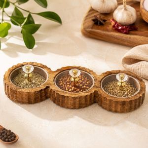 Tarro de especias de madera con tres compartimentos y tapas de vidrio, hecho a mano, estilo nórdico, para servir alimentos. - Product Image 1