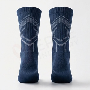 Chaussettes pour hommes à motif géométrique, tricotées, respirantes, en spandex, polyester et coton, style classique pour l'automne - Product Image 2