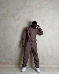 Ensemble de survêtement coupe-vent OEM 2026 pour homme, personnalisé avec logo, à capuche, décontracté, en polyester, coupe longue, avec vestes zippées et shorts (deux pièces) - Product Image 6