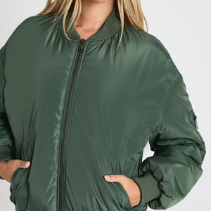 Blouson universitaire vert en satin pour femme, col montant, fermeture éclair, lettres grecques brodées, col et poignets en tricot rayé, vêtement d'extérieur - Product Image 6