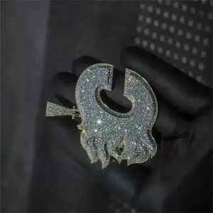 Colgante de Letra Personalizada para Mujer con Moissanita Redonda de 3.00Ct, Chapado en Oro, Tishya Diamond - Product Image 3