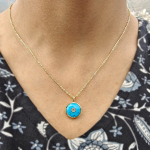 Collier pendentif unisexe plaqué or avec mini-breloque en zircon cubique turquoise, best-seller, monture en collet pour pierres précieuses - Product Image 4