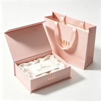 Coffret Cadeau Magnétique Rose Clair Personnalisé Écologique Biodégradable Rigide avec Logo MH, Doublure en Satin de Luxe et Carte de Vœux pour Cosmétiques