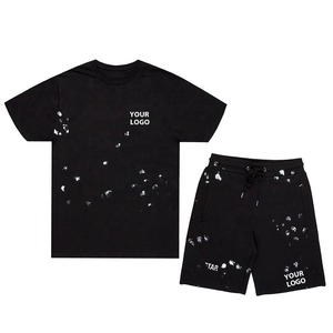 Conjunto de camiseta y pantalón corto personalizado con pedrería, estilo vintage, lavado ácido, cuello redondo, algodón 100% de alto gramaje, estampado serigrafiado, corte holgado y gráfico. - Product Image 1