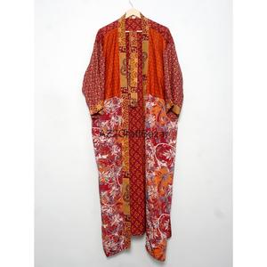 Kimono traditionnel japonais en soie satinée 100% respirante et douce, col en V long, fermeture à cordon, mode féminine vintage patchwork - Product Image 4