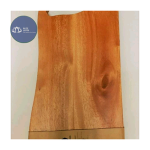 Planche à découper en bois BLUE LOTOS, forme rectangulaire avec poignée, passe au lave-vaisselle, durable, emballage individuel - Product Image 4