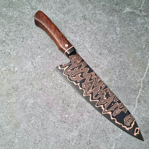 มีดครัวคุณภาพสูงทำจากเหล็กดามัสกัสผสมทองแดง พร้อมโครงสร้างแบบฟูลแทงและด้ามไม้ทนทานสำหรับการทำอาหารที่บ้าน - Product Image 1