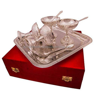 ชุดชามกลมทองเหลืองชุบทองลายสลักรูปช้าง 2 ใบ พร้อมช้อนแกะสลักอย่างประณีต บรรจุในกล่องของขวัญกำมะหยี่สีแดง - Product Image 4
