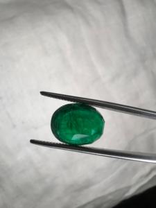 Émeraude naturelle de Zambie 4,54 carats, taille ovale, pierre précieuse verte de haute qualité pour bagues, pendentifs et bijoux - Product Image 2