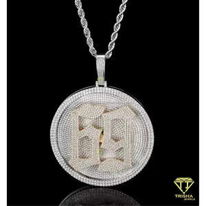 Colgante con Forma de Llave Inspirado en la Moneda India de Trisha Jewels, Completamente Adornado con Moissanita, Plata 925 Chapada en Oro Rosa, Estilo Hip Hop - Product Image 3