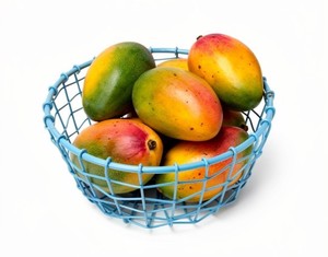Panier de rangement pour fruits en fil métallique bleu, design simple pour la cuisine, solution de rangement pour légumes et aliments en fil de fer fait main - Product Image 1