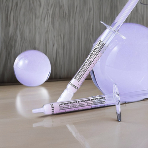 ดิฟเฟอร์แอนด์ดีเพอร์ บี วอลุ่ม 25 กรัม เซรั่มบำรุงผิวหน้า ลดเลือนริ้วรอย วอลูฟิลีน เดลี่ ช็อต สตาร์ทเตอร์ แพ็ค บ็อกซ์ - Product Image 1