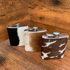 Frasco de cuero de vaca Encanto rústico Frasco de cuero de vaca hecho a mano para barbacoa y restaurante y propósito de vino - Product Image 3