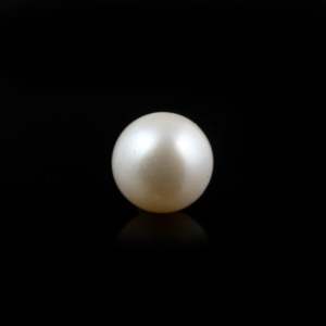 Natural White Freshwater Coin Pearl 5.4 Carat Loose Gemstone for Jewelry Making - Product Image 1