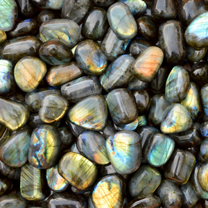 Pierre roulée naturelle de labradorite, pierre précieuse polie naturelle, cristal lisse multi-éclats, pierre de guérison et de méditation, vente en gros Inde - Product Image 2