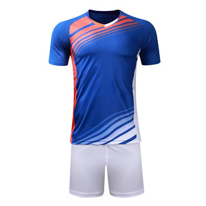 Tenue de football légère pour équipe, vêtements de sport, dernier design, taille adulte, logo imprimé, uniforme de football personnalisé au meilleur prix - Product Image 1