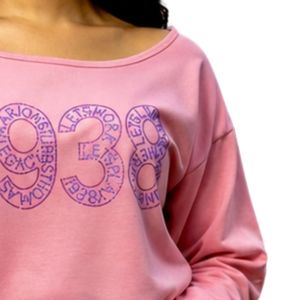 Sudadera Rosa de Cuello Redondo para Mujer con Gráfico Bordado '1938' en Morado, Manga Larga, Estilo Casual y Relajado - Product Image 5