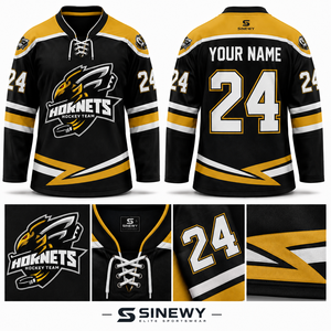 เสื้อฮอกกี้น้ำแข็ง SINEWY สำหรับผู้ชาย Hornets สีดำทอง แบบซับลิเมชั่น คอวี แขนยาว ระบายเหงื่อได้ดี ทรงปกติสำหรับผู้ใหญ่ - Product Image 1