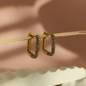 Pendientes de Aro Cuadrados de Oro Amarillo de 14K con Diamantes Cultivados en Laboratorio - Product Image 4