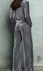 Ensemble de survêtement évasé personnalisé pour femme, taille haute, tenue de sport deux pièces, fabricant de vêtements de fitness - Product Image 2