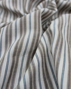 Rouleau de tissu en coton teint en fil à carreaux et rayures, matière douce tissée pour chemises décontractées et habillées, uniformes scolaires, vêtements de détente - Product Image 4