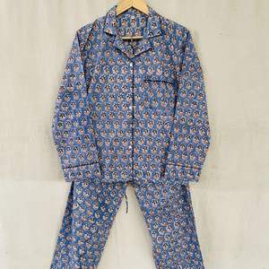 Nouvel arrivage : Ensemble de nuit en coton pour femme, magnifique pyjama indien imprimé à la main, 100 % coton - Product Image 1