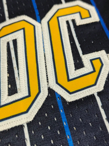 Camiseta de Baloncesto Azul Marino Personalizada con Rayas Amarillas, Uniforme Deportivo sin Mangas para Equipo - Product Image 2