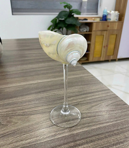 Verre à vin artisanal léger en verre et coquillages naturels, style artisanal populaire, pour bar à cocktails, restaurant, décoration de mariage - Product Image 1
