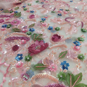 Tissu en dentelle brodée florale 3D de luxe, lourdement perlé, fait main, en tulle, pour robe de mariée haut de gamme - Product Image 3