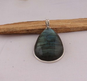 Handmade Labradorite Pear Pendant 925 Sterling Silver Bezel Setting Vintage Bohemian Teardrop Flashy Stone 18 Inch Necklace Fine - Product Image 5