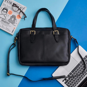Bolso para Portátil de Cuero Genuino Premium, Suave, con Cierre de Cremallera |   Maletín Ejecutivo de Lujo Unisex |   Bolso de Mano Ligero para Oficina y Viajes - Product Image 5
