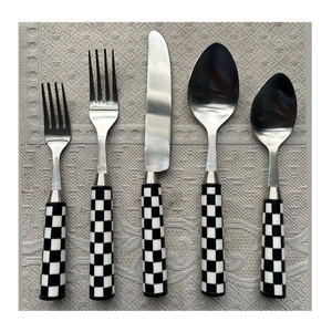 ชุดช้อนส้อมมีดสแตนเลสคุณภาพสูง เคลือบผิวด้าน สำหรับงานแต่งงาน - Product Image 1