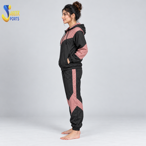 Low MOQ <b>Women</b> <b>Windbreaker</b> Tracksuit Durable Lightweight Fabric Windproof Breathable Comfortable <b>Windbreaker</b> Tracksuit - Product Image 2