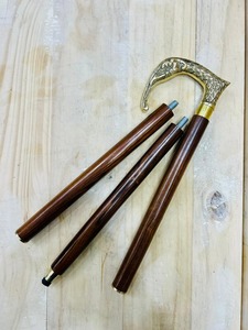 Bastón Multifuncional Hecho a Mano de Madera de Palisandro con Empuñadura de Cabeza de Elefante de Latón de Uttarakand - Product Image 2