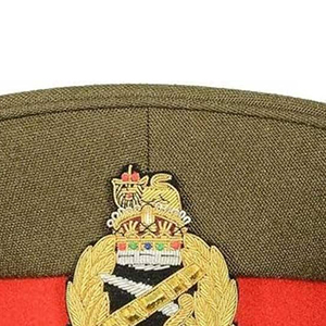 หมวกแก๊ปทรงแหลมสำหรับยูนิฟอร์ม ผลิตโดย OEM ขายส่ง เป็นมิตรกับสิ่งแวดล้อม ทำจากขนสัตว์ 100% คุณภาพสูง ปรับแต่งได้ พร้อมป้ายโลโก้สีน้ำตาล/แดง เหมาะสำหรับกิจกรรมกลางแจ้งและงานปาร์ตี้ - Product Image 6