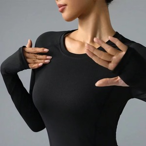 T-shirt de compression de yoga pour femme, haute élasticité, manches longues, anti-UV pour Pilates, personnalisable, ajusté pour l'entraînement - Product Image 5