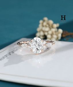 Anillo de Compromiso de Lujo con Diamante Cultivado en Laboratorio de Corte Ovalado, Oro Rosa de 14K, Tiara Curva Marquise, Conjunto Nupcial Apilable - Product Image 5