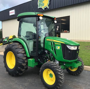 รถแทรกเตอร์จอห์นเดียร์ 4066R ขนาดกะทัดรัด เครื่องยนต์ดีเซล ขับเคลื่อน 4 ล้อ 66 แรงม้า อุปกรณ์การเกษตร พร้อมตัวเลือกติดตั้งที่ตักด้านหน้า ขายส่ง - Product Image 1