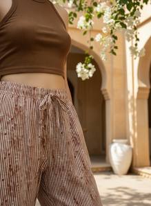 Pantalones Casuales de Cambray Estilo Años 60, Tela Suave, Ligera y Transpirable, Corte Relajado, Cómodos para el Verano, Ideales para Viajes y Uso Diario - Product Image 2