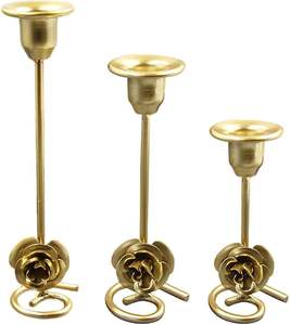 ชุดเชิงเทียนโลหะสีทองทำด้วยมือสามชิ้นสำหรับตกแต่งเทียนงานแต่งงานที่หรูหราสำหรับตกแต่งบ้าน - Product Image 1